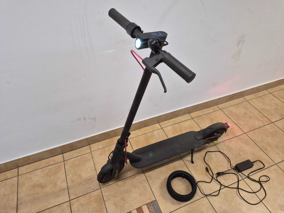 vand trotineta electrica xiaomi mi pro 2 in stare foarte buna 450 km