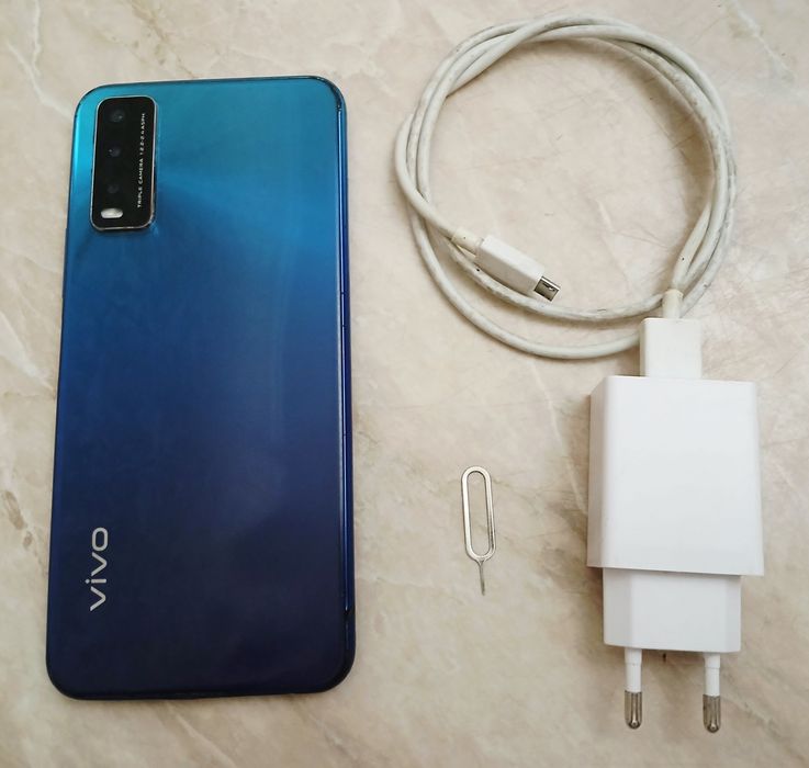 Vivo Y20 4/64GB Синий. Android 12