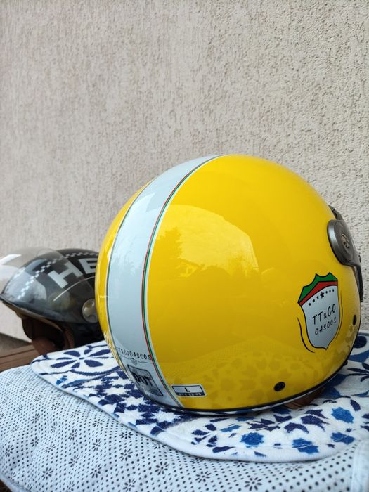 Vând căști scuter