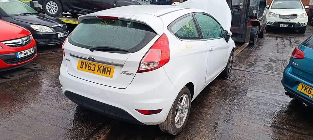 Dezmembrari / Dezmembrez Ford Fiesta 6 facelift 1.0 Ecoboost M1JE cutie viteze manuala cod culoare Frozen White