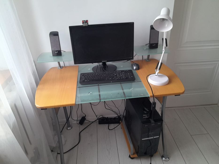 Компьютерный стол