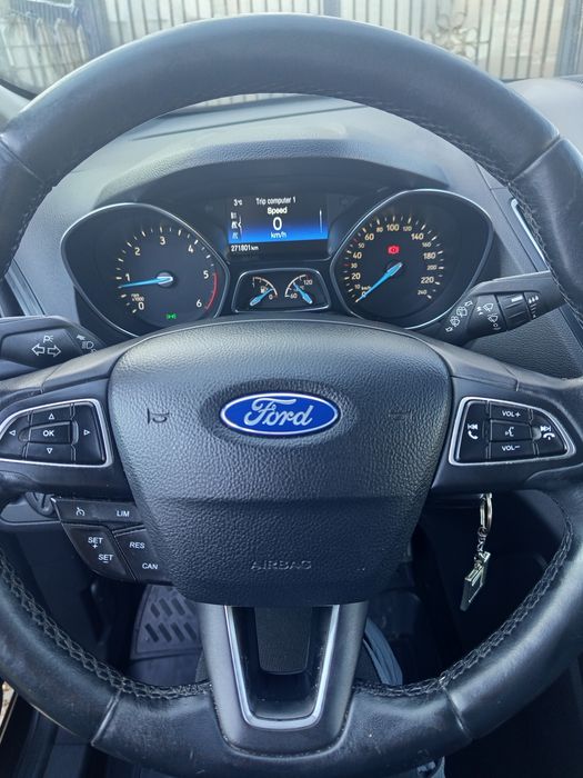 Vând sau schimb doar cu suv Ford C-MAX 2015 • 1.5 TDCi Diesel • Euro 6