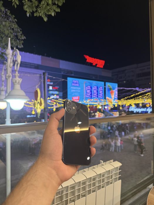 Продам Айфон 12/64Gb.