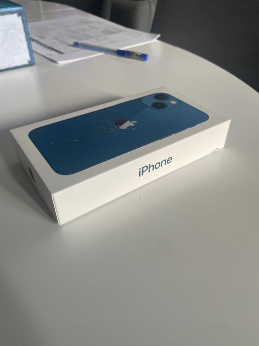 iPhone 13 mini blue 128 GB използван (без зарядно)