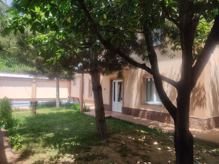 Чарвак, Продаётся дача  2 этажа,5 соток