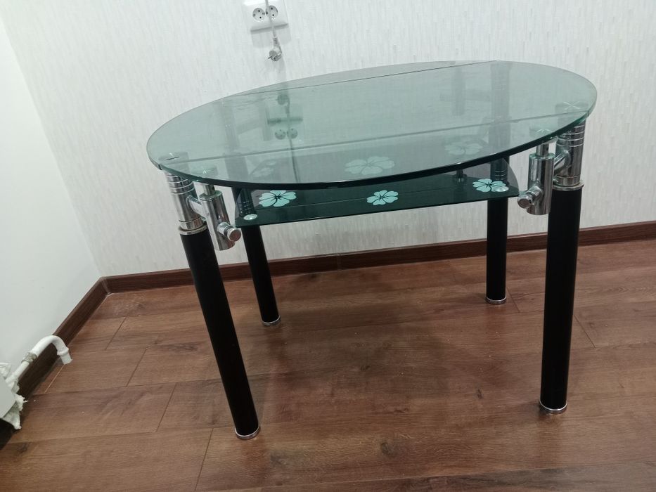 Продам раскладной кухонный стол