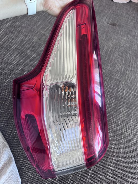 Stop Nissan Qashqai II J11, aripa stanga, crapat