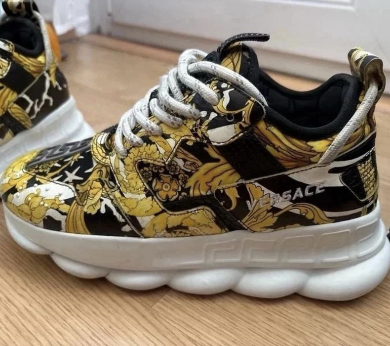 Vand adidasi Versace