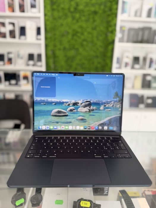 Macbook AIR M3 2024 8/512GB/Garantie 12 luni @atsgsm.ro