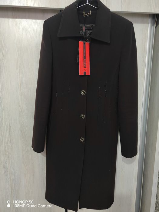 Turetskiy palto holati yaxshi razmeri 38