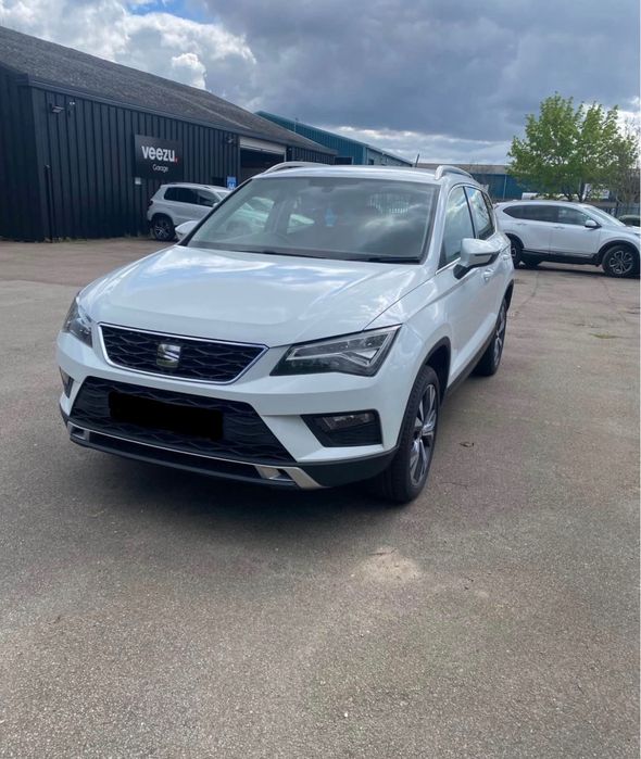 Dezmembrez seat ateca alb 1.6 diesel