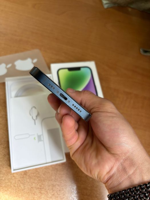 Продам apple iphone 14 на 128 gb