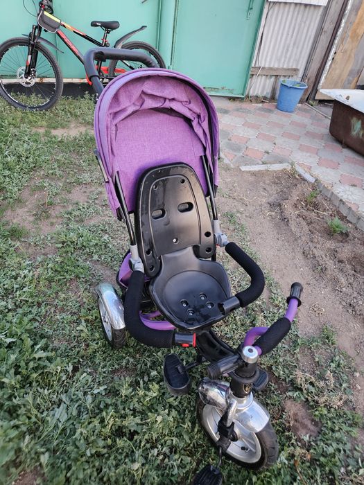 Продам велосипед с ручкой. Состояние хорошее.
