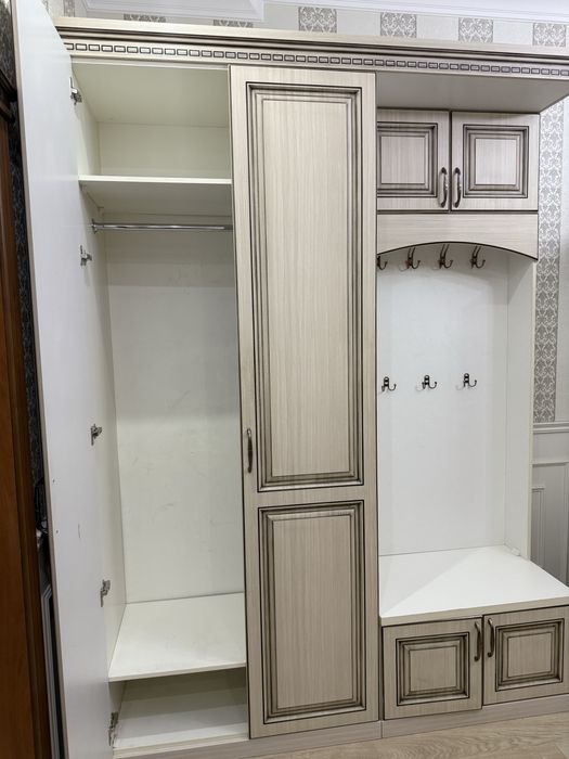 Шкаф для прихожей