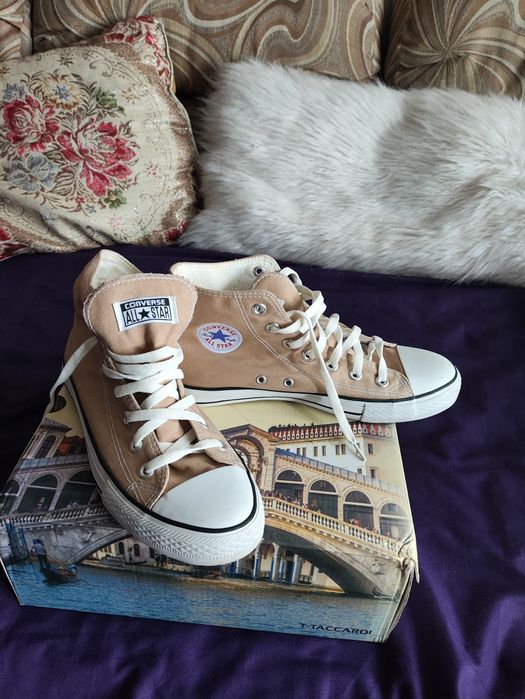 Продам кеды в хорошем состоянии