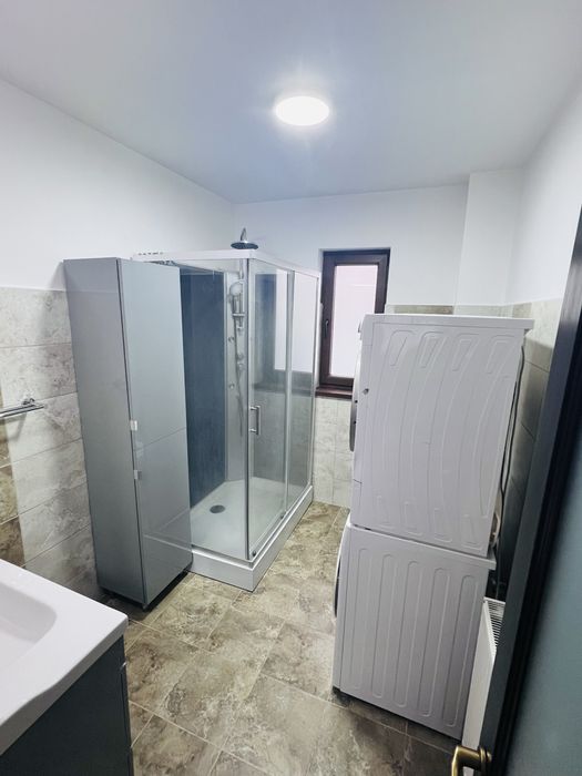 Casă p+m mobilată și utilată, cu 550 mp teren, situată la 10 minute de oraș, într-un cadru natural mirific – 160.000 euro
