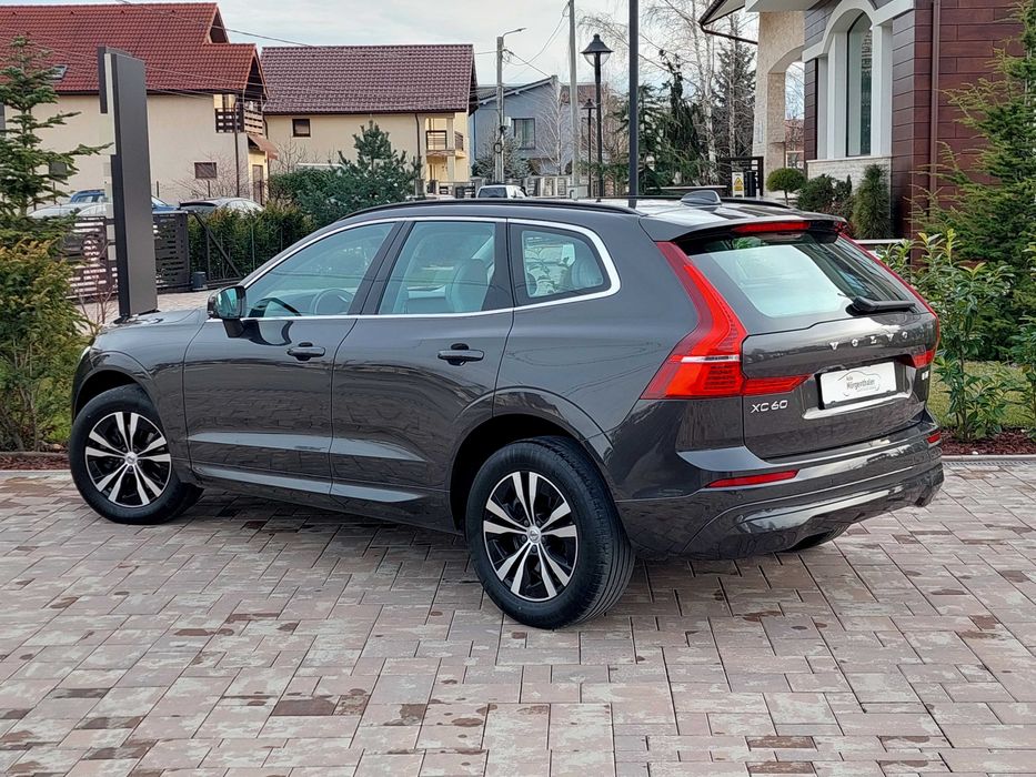 VOLVO XC60 2.0D4 197cp 4x4 Diesel+Hybrid *2022* Intretinut