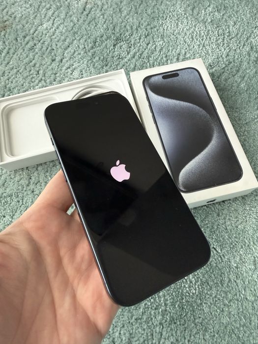 Iphone 15 pro.  Impecabil