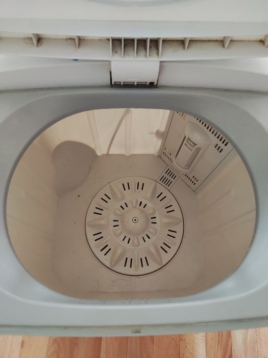 Продам стиральную машинку малютка