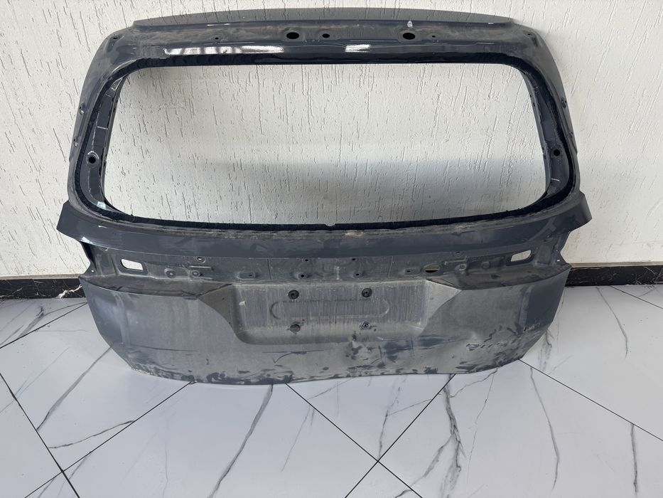 Крышка багажника Hyundai Custin