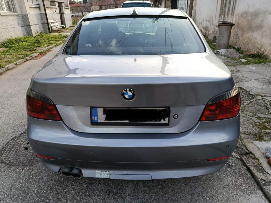 Bmw.         e60.      525.