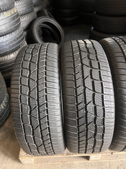 4 anvelope iarna ca NOI 225/50/18 , Continental , 7-8 mm