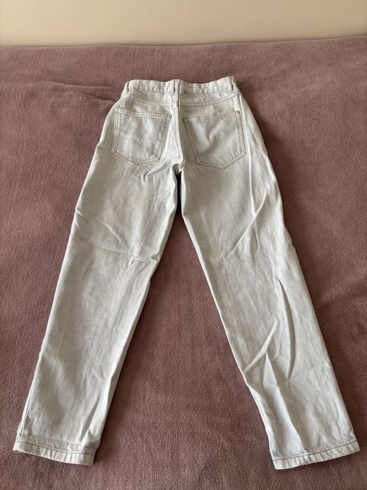 Много запазени дънки.