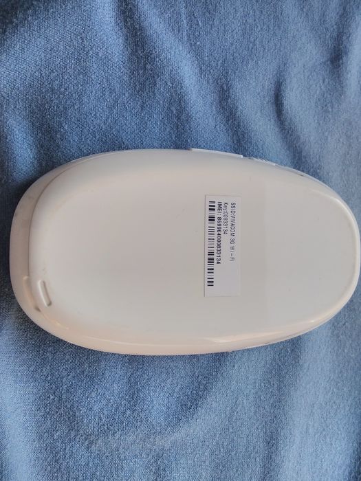 бисквтка- рутер със сим карти за  мобилен интернет на Виваком България