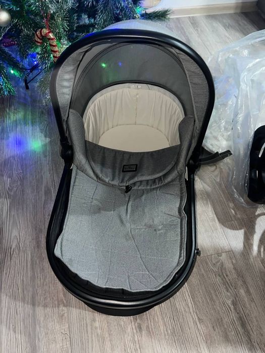 Продавам бебешка количка