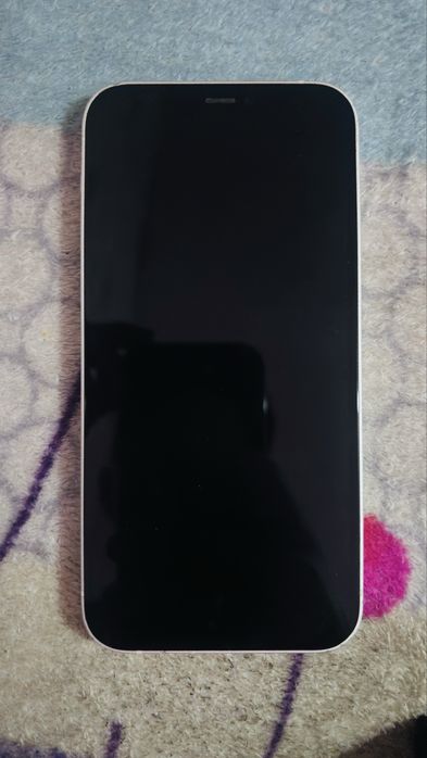 Продам Iphone 12 в хорошем состояние
