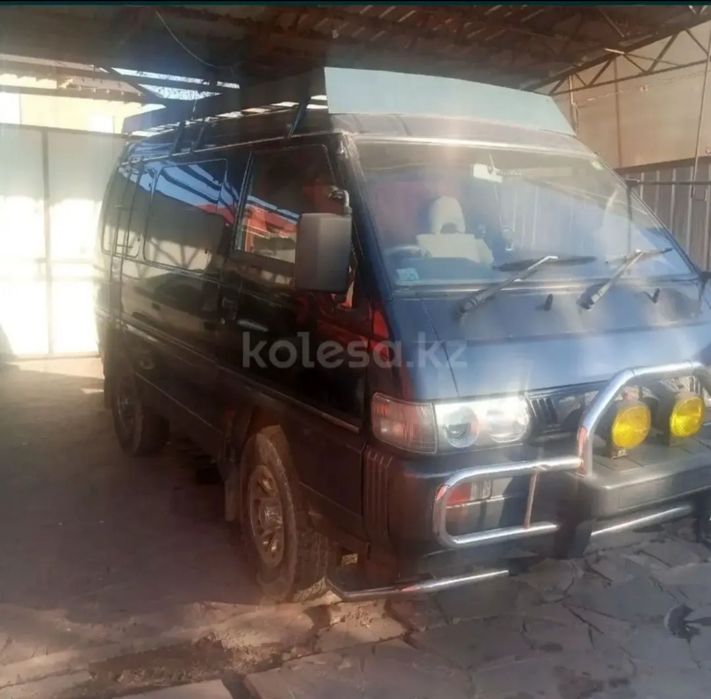 Митсубиси Делика