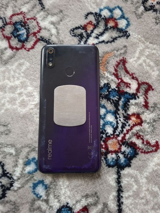 Realme 3 pro (srochniy)