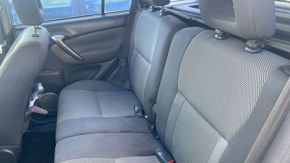 TOYOTA RAV4 2004 — imagine 3