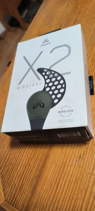 Wuawei 5i , Jaybird , Redmi buds 4