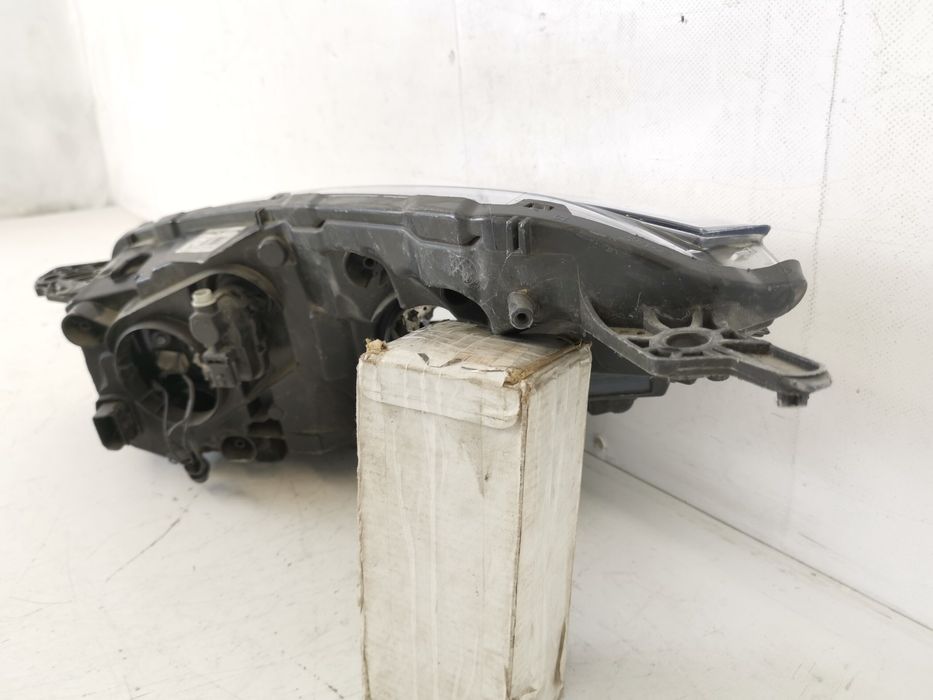 Десен фар Пежо / Peugeot 508 2 [ , , ] Оригинален