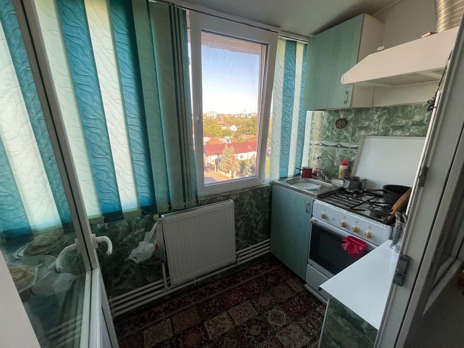 Vând apartament cu 2 camere decomandat