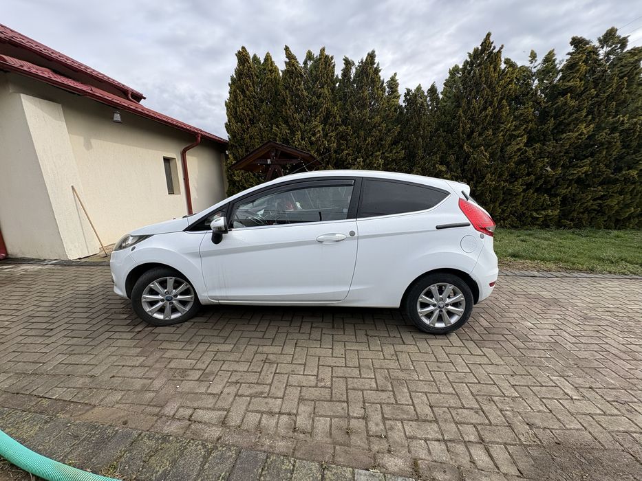 Ford Fiesta 1.2 Petrol volan pe dreapta de Anglia