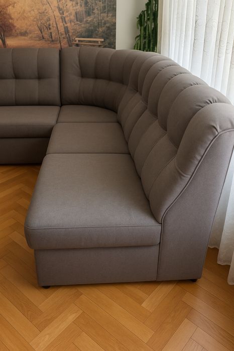 Модулен диван в сив цвят