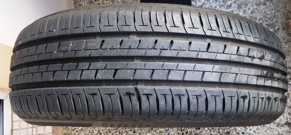 Продават се 3 бр. летни гуми 16 цола. BRIDGESTONE 
почти нови