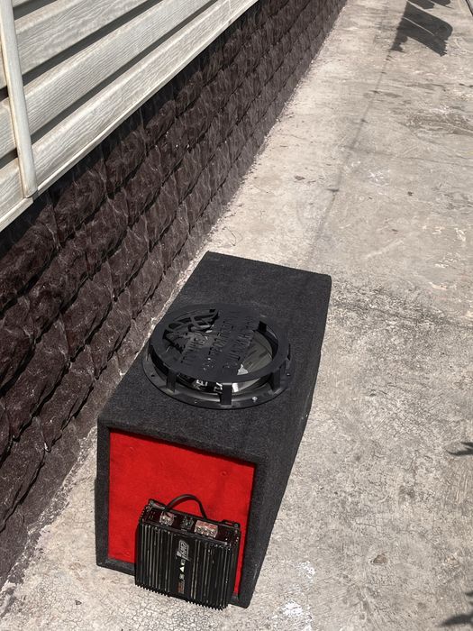 Продам Сабуфер JBL 12