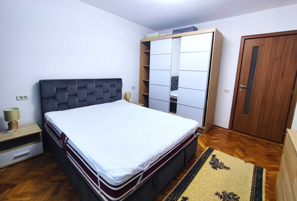 Inchiriez apartament 3 camere decomandat/ Tomis Nord/ Termen Lung