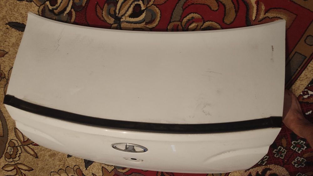 Крышка багажника на Лада гранта