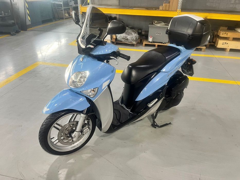 Скутер Yamaha Xenter