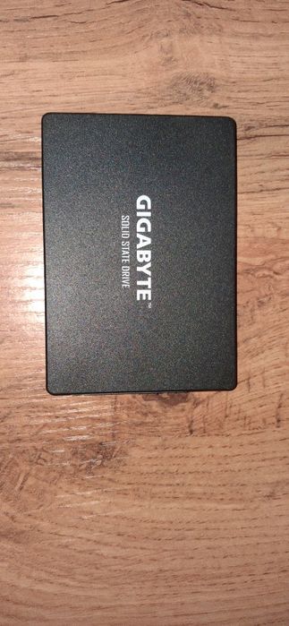 CCD gigabyte  240GB