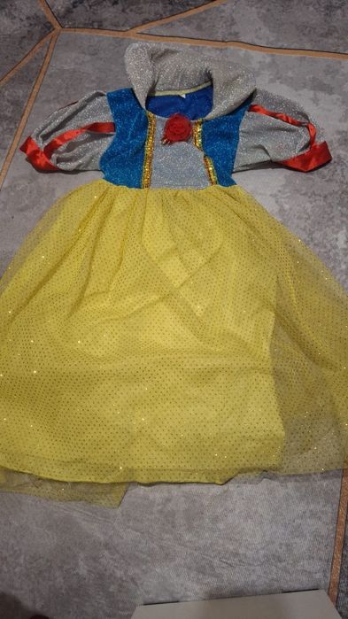 Продам платье Белоснежка