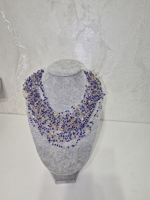 Воздушное колье из бисера