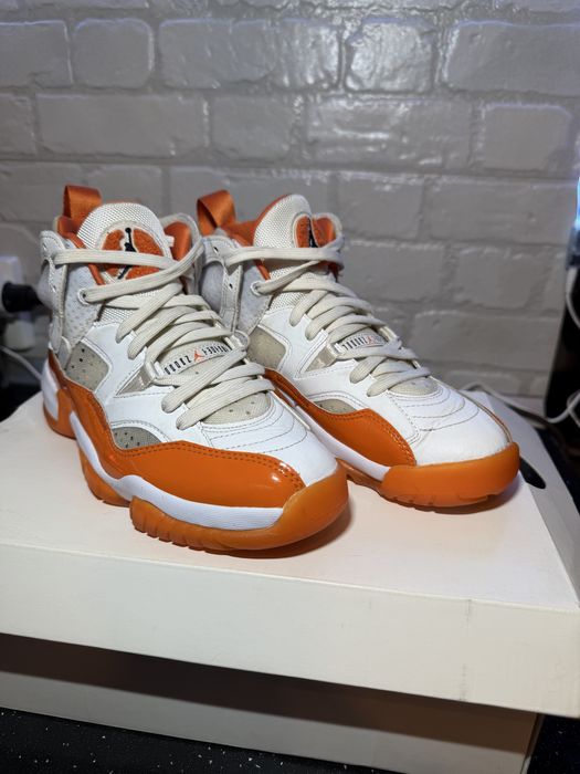 Adidași Jordan Jumpman Two Trey