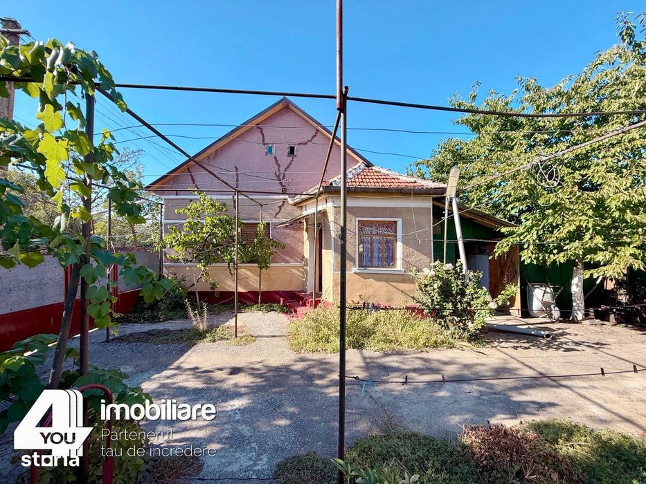 Proprietate în Țipari,formată din casă cu anexe+teren intravilan2880mp