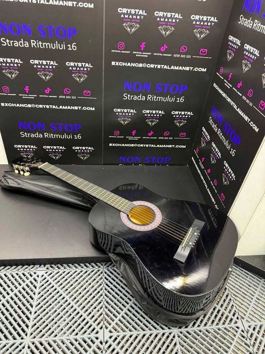 Chitara Acustica Neagra