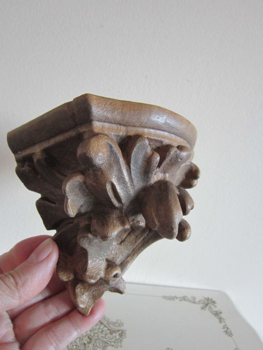 cadou rar Consola 1950 & Sfesnic sculpturi Black Forest lemn Germania